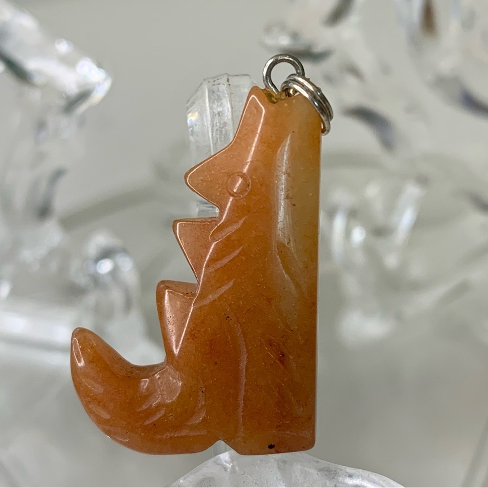 Crystal Wolf Necklace Pendant Native American Style Carved Orange Aventurine 1.4 - Picture 2 of 8